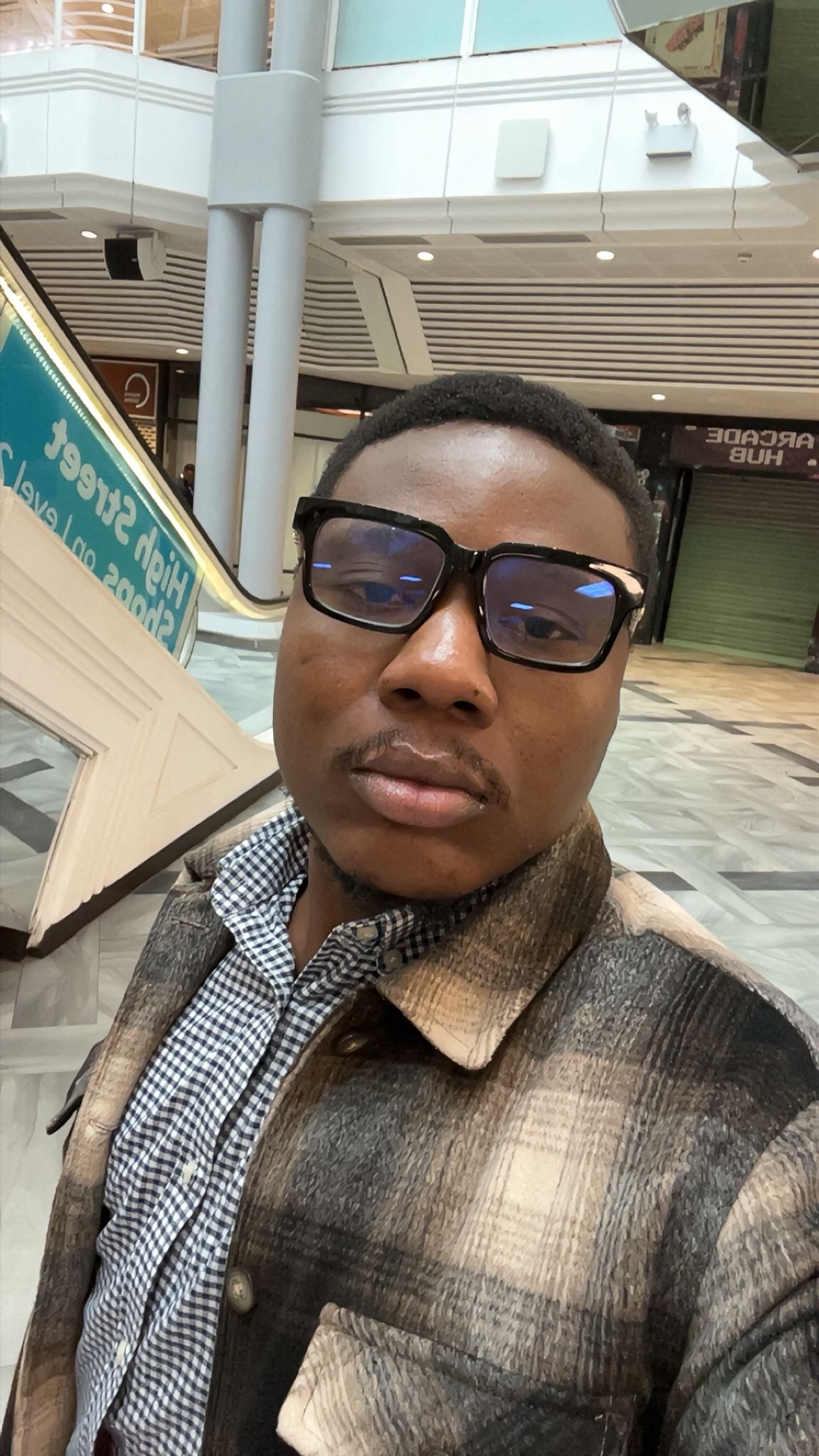 Emmanuel Smith - IT Expert